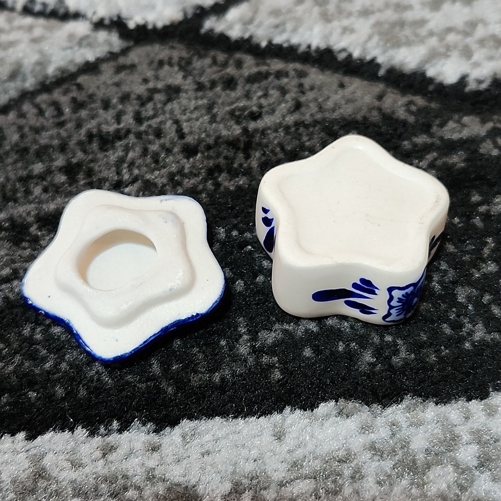 VINTAGE MINI DELFT BLUE HAND-PAINTED DUTCH HOLLAND CLOGS & WINDMILL TRINKETBOXES - Picture 9 of 14